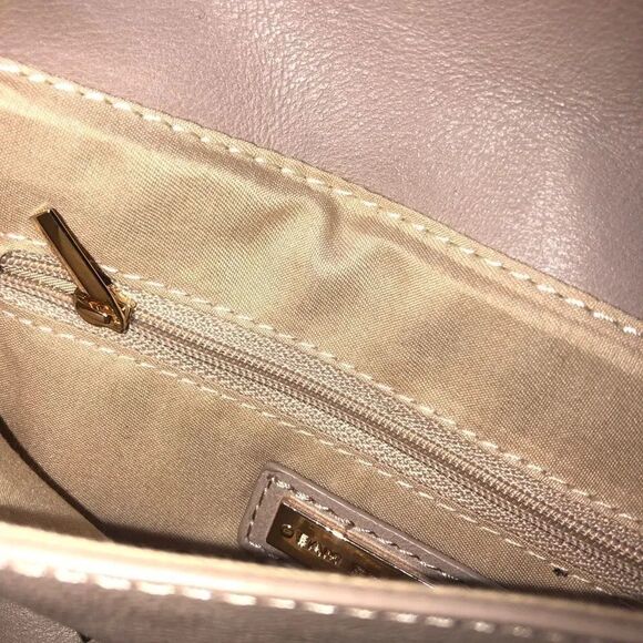 3AM Forever Tan Boho Floral Laser Cut Design Gold Chain Shoulder Bag - Picture 5 of 10